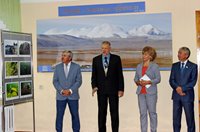 В Парламенте Республики Алтай открылась фотовыставка, посвящённая Телецкому озеру